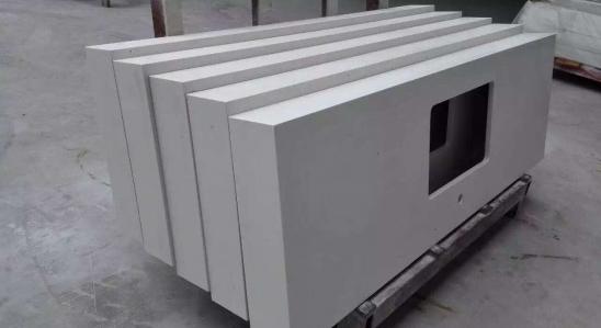 White Artificial Quartz Countertop For Kitchen Bar Top
