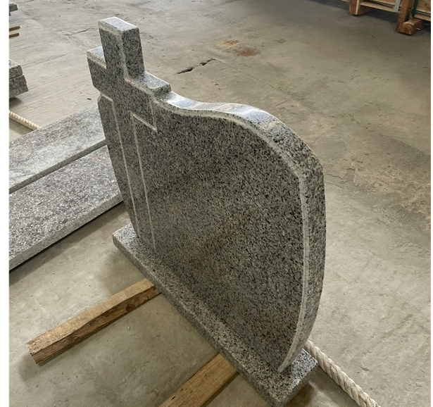 Py Cream Granite Headstone thumbnail 3