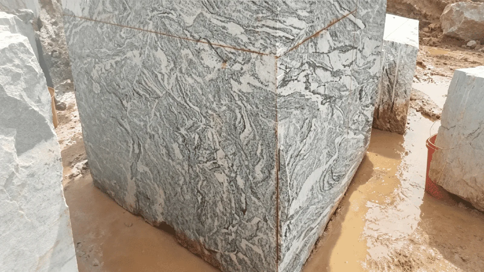 Viscont Semi White Rough Granite Blocks For Dining Tops thumbnail 3