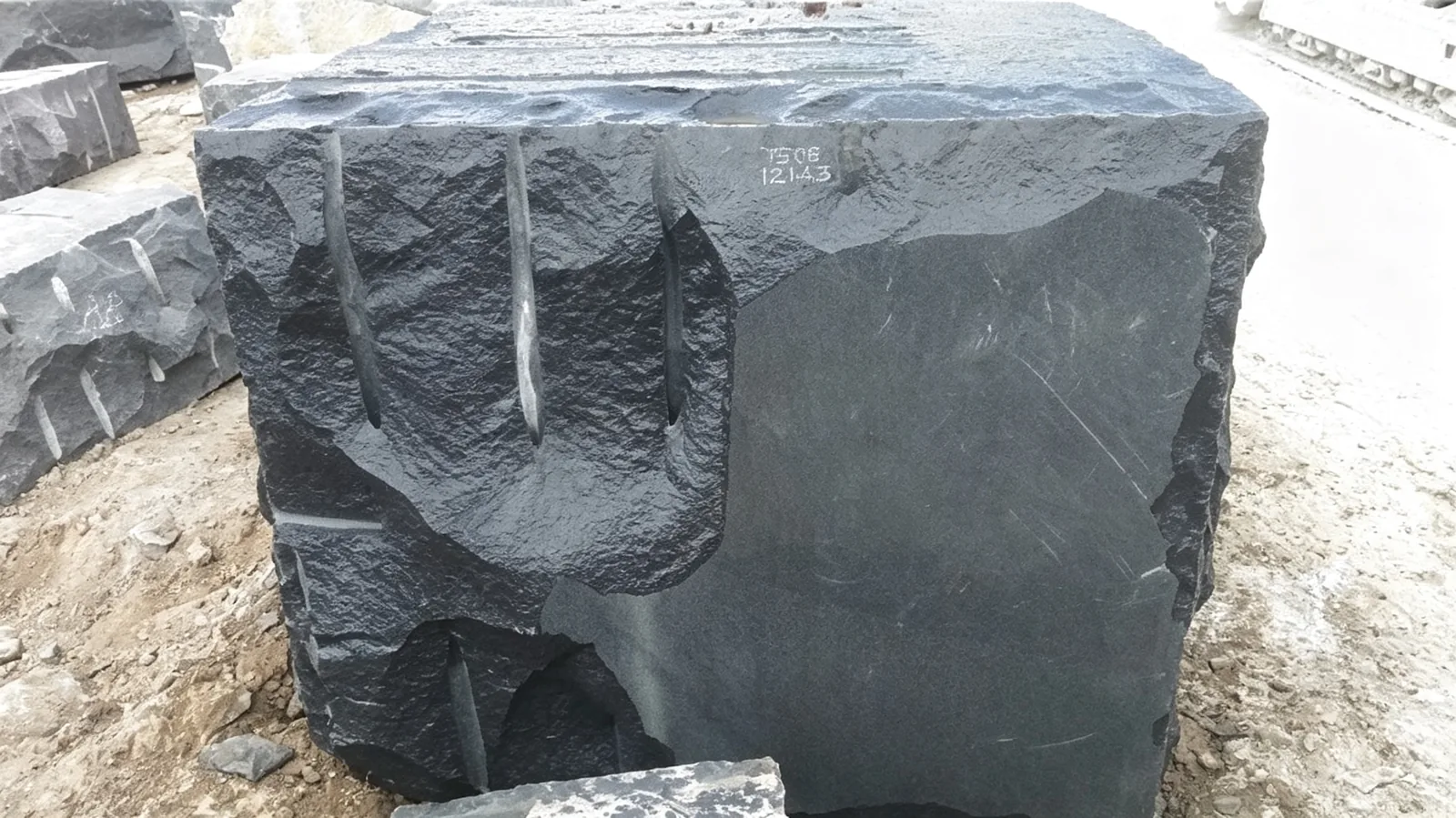 Ykd Jet Black Granite Blocks For Dining Tops thumbnail 3