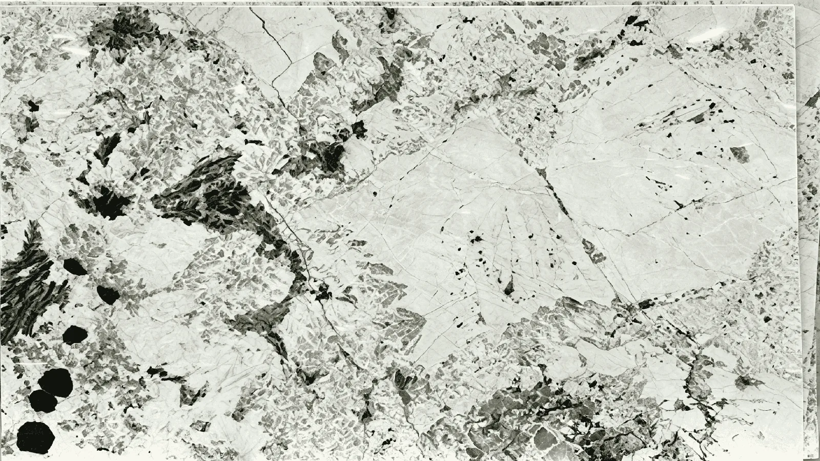 Ivory Alpinus Green Crystal Vivid Granite Slabs and Slabs for Countertop, Wall Cladding, Flooring thumbnail 2