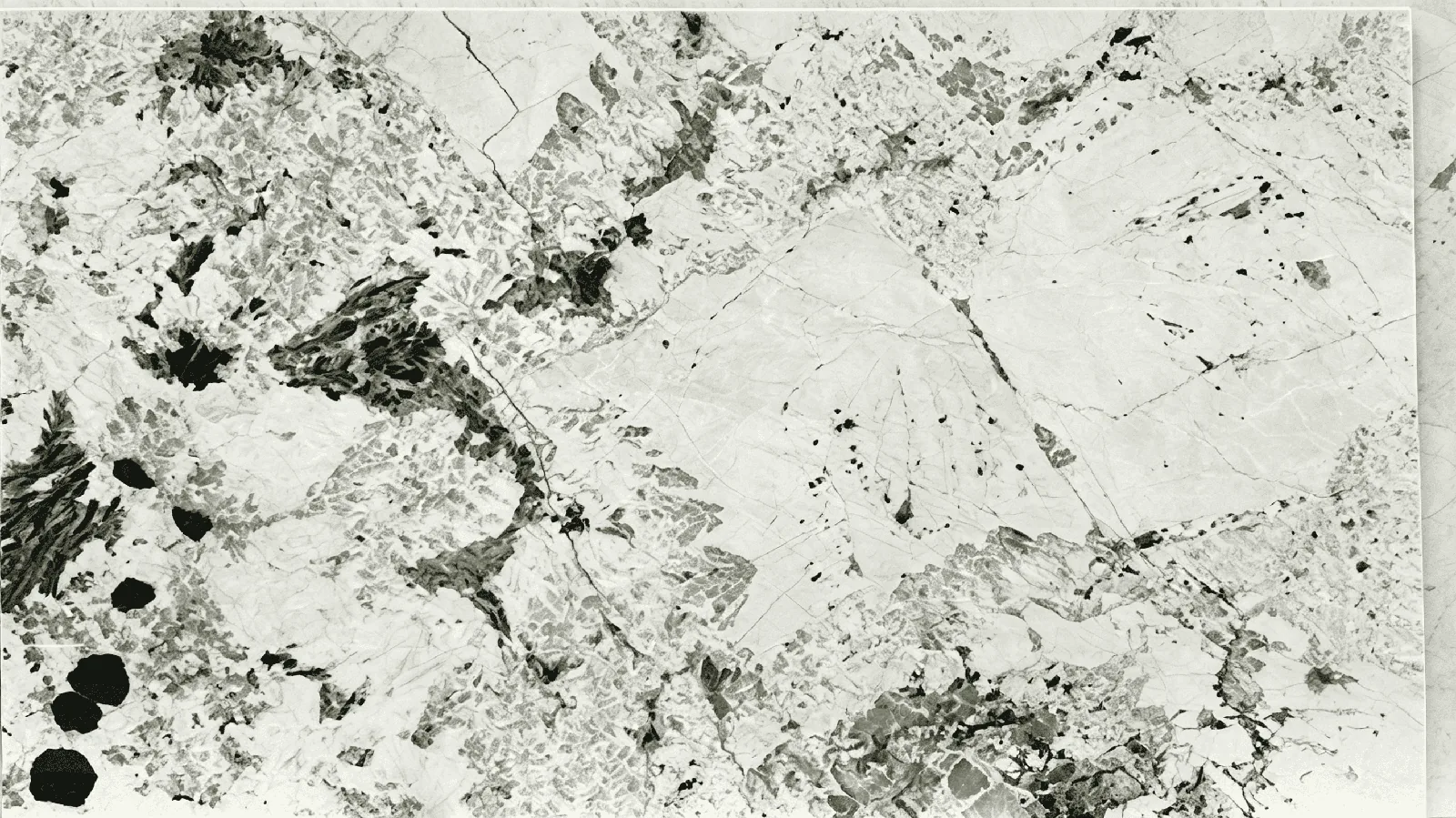 Ivory Alpinus Green Crystal Vivid Granite Slabs and Slabs for Countertop, Wall Cladding, Flooring thumbnail 3